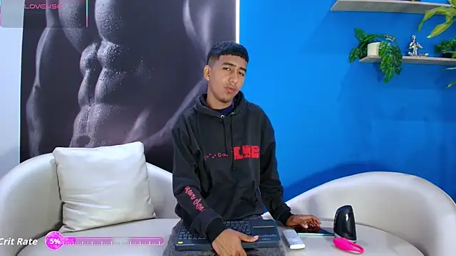 ender h0t online show from October 3, 2025, 2:25 pm