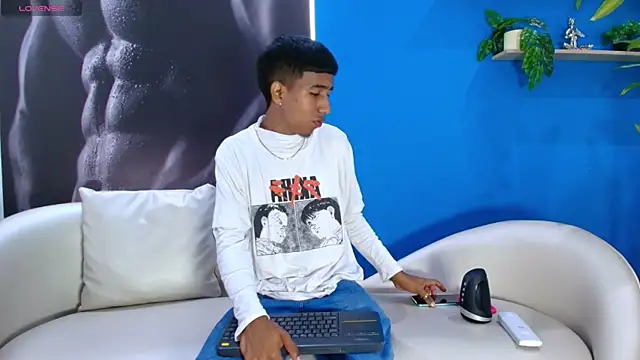 ender h0t online show from October 8, 2025, 1:31 pm