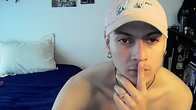 Snapshot of Dioniso_guy8 chatting on September 30, 2025, 2:33 pm Dioniso guy8 online show from September 30, 2025, 2:33 pm