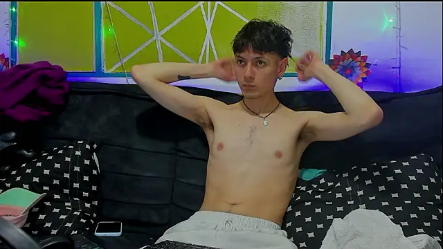 Snapshot of Dioniso_guy8 chatting on February 18, 2026, 7:10 pm Dioniso guy8 online show from February 18, 2026, 7:10 pm