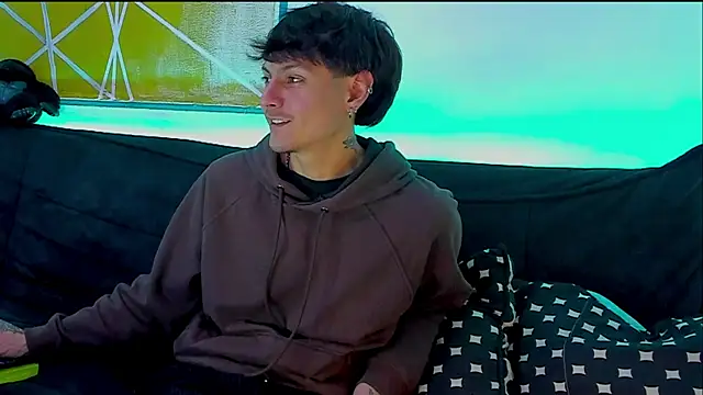 Dioniso guy8 online show from April 1, 2026, 8:39 pm