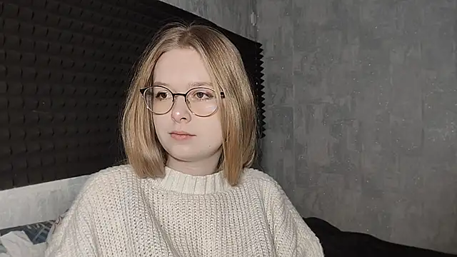 LiaVibes online show from February 24, 2026, 7:39 am