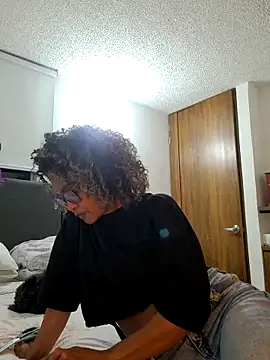 BiiancaEstradaa online show from February 12, 2026, 2:28 am