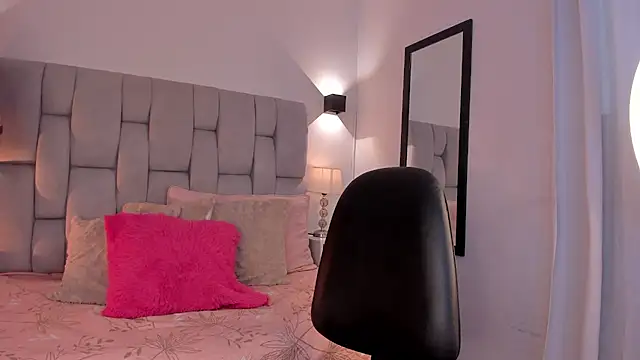 Snapshot of Seraphyne666 chatting on February 26, 2026, 5:34 pm Seraphyne666 online show from February 26, 2026, 5:34 pm