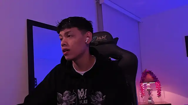 zeus blaze online show from September 18, 2025, 3:30 am