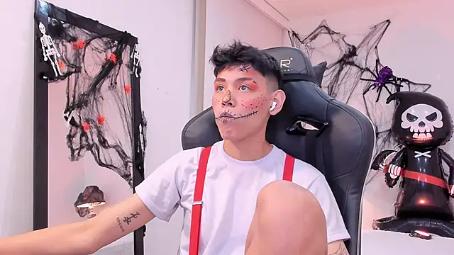 zeus blaze online show from October 3, 2025, 12:24 pm