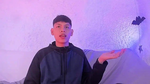 zeus blaze online show from November 6, 2025, 7:59 pm