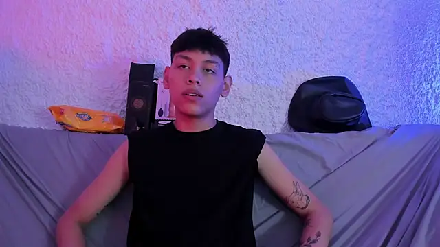 zeus blaze online show from November 14, 2025, 7:45 pm