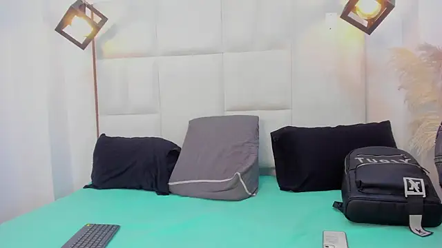 Naim Bennetsex online show from September 27, 2025, 5:07 pm