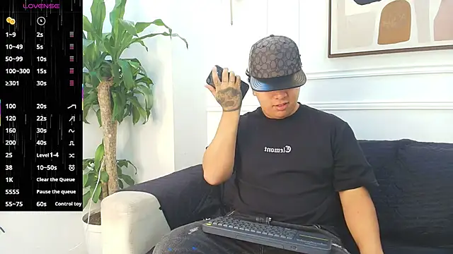 Naim Bennetsex online show from October 10, 2025, 6:29 pm