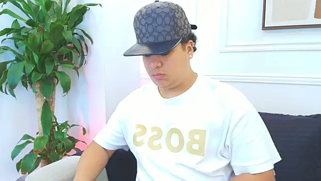 Naim Bennetsex online show from January 7, 2026, 6:43 pm