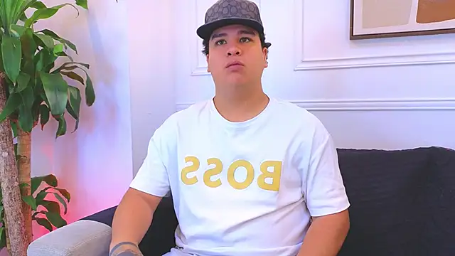 Naim Bennetsex online show from February 11, 2026, 6:13 pm