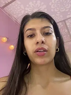 Lenapink19 online show from December 18, 2025, 11:11 pm