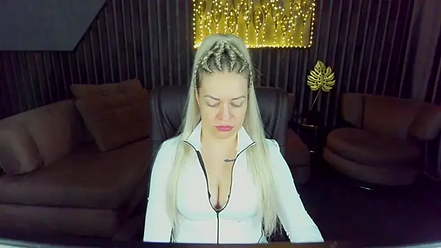 Anna Snows online show from April 18, 2026, 5:33 am