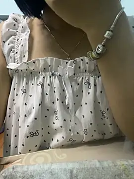 -NhaKy22 online show from October 17, 2025, 3:36 pm