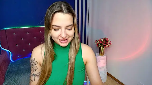 Emma  Ross online show from March 5, 2026, 2:18 am