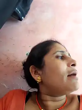 Snapshot of Hot-piuy chatting on September 20, 2025, 7:09 am Hot-piuy online show from September 20, 2025, 7:09 am