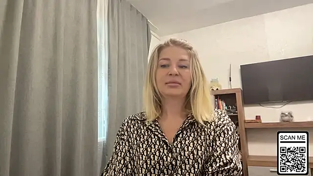 Blondie xoxoxo online show from October 3, 2025, 7:38 am