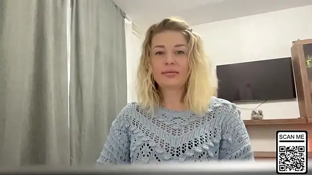 Blondie xoxoxo online show from October 10, 2025, 7:29 am