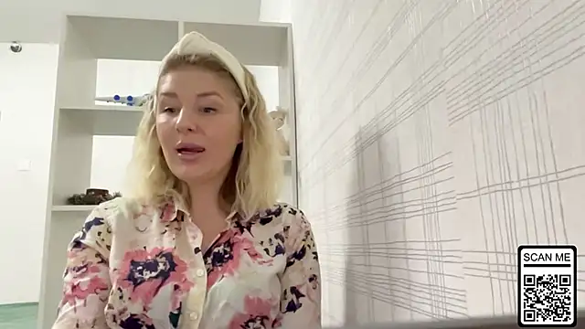 Blondie xoxoxo online show from November 20, 2025, 8:03 am