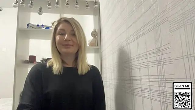 Blondie xoxoxo online show from December 15, 2025, 8:51 am