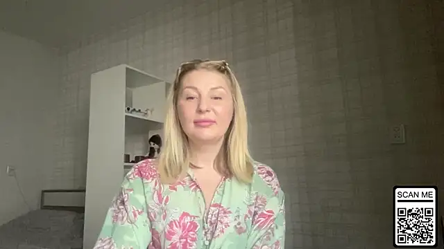 Blondie xoxoxo online show from February 6, 2026, 1:25 pm