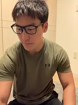 masucle216 online show from May 15, 2026, 1:40 pm