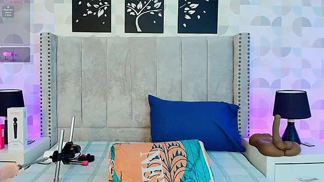 natasha moreno online show from April 1, 2026, 1:41 pm