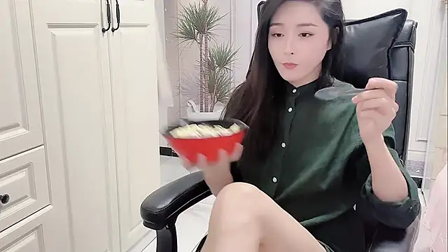 Ianxuan online show from October 1, 2025, 5:02 am