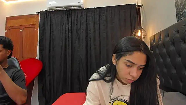 violet and myers online show from November 22, 2025, 11:42 am