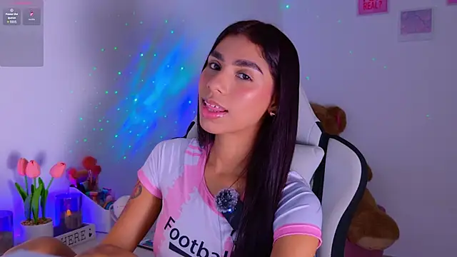 BrunetteAdams001 online show from November 10, 2025, 4:22 am