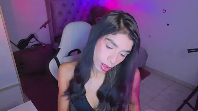 BrunetteAdams001 online show from May 29, 2026, 4:54 am