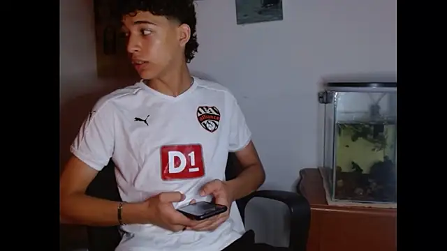 Snapshot of Xtremeplay_18 chatting on October 10, 2025, 7:57 pm Xtremeplay 18 online show from October 10, 2025, 7:57 pm