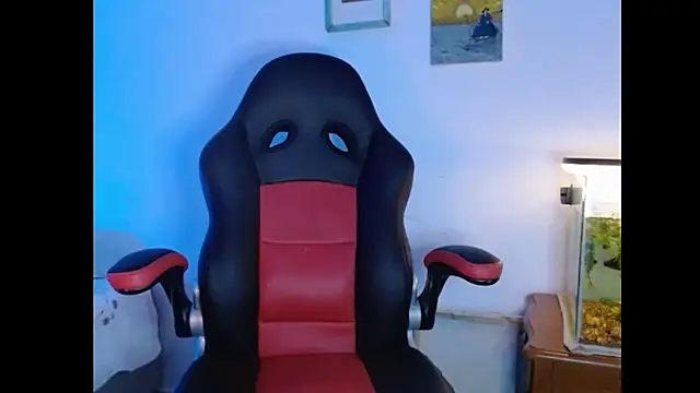 Snapshot of Xtremeplay_18 chatting on October 16, 2025, 8:10 pm Xtremeplay 18 online show from October 16, 2025, 8:10 pm