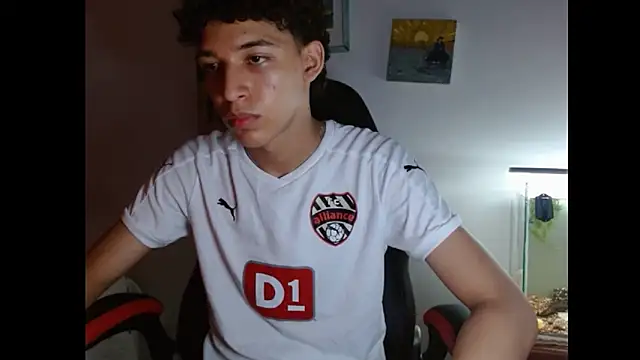 Snapshot of Xtremeplay_18 chatting on October 21, 2025, 10:21 pm Xtremeplay 18 online show from October 21, 2025, 10:21 pm