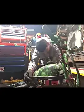 twistafatpipe online show from November 9, 2025, 10:19 pm