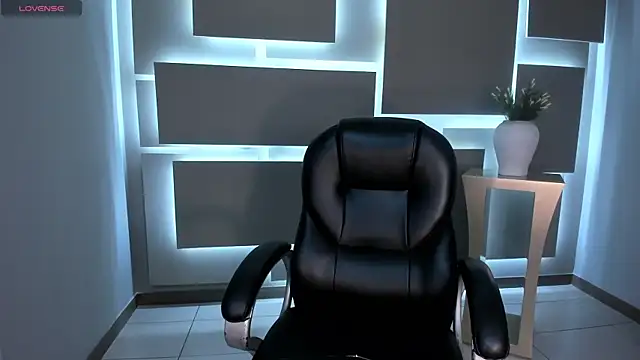 MilaColeman online show from September 19, 2025, 2:02 am