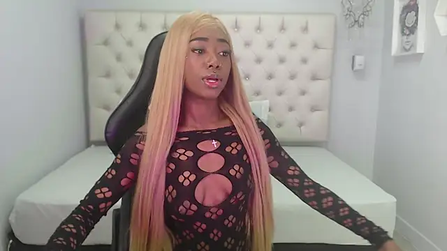 candyy ebony online show from October 10, 2025, 12:59 pm