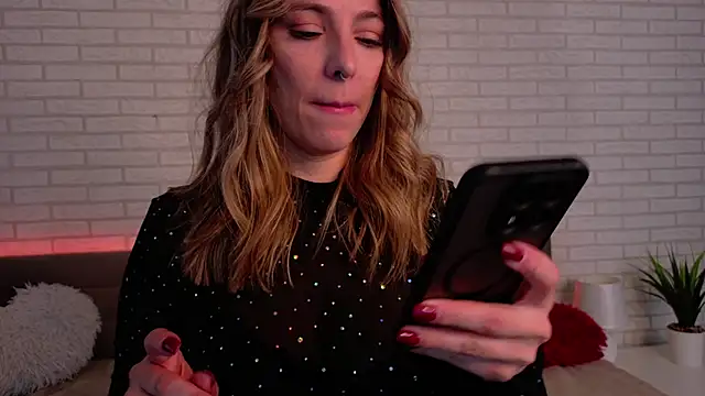 evafolver online show from February 10, 2026, 11:14 am