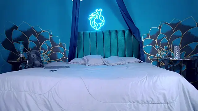 Maylu Fox online show from September 30, 2025, 12:21 pm