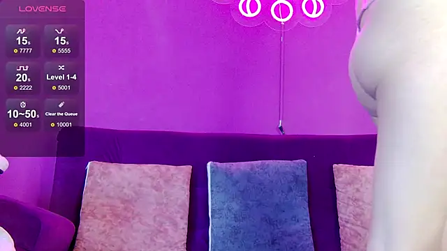 Maylu Fox online show from October 23, 2025, 3:22 pm