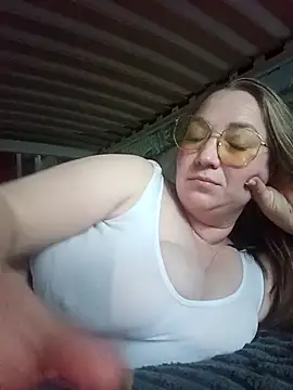 Kiss Eva online show from March 23, 2026, 3:16 pm