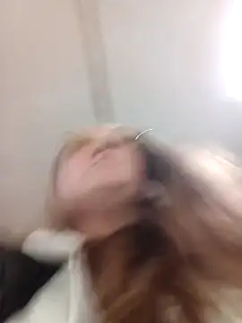 Kiss Eva online show from April 15, 2026, 12:34 pm