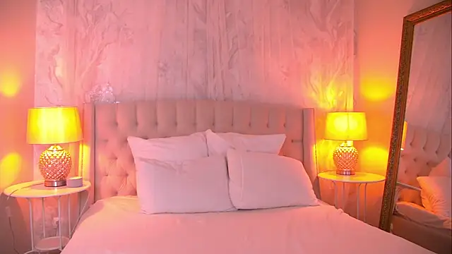 Snapshot of AshleyEvance chatting on April 16, 2026, 6:36 am AshleyEvance online show from April 16, 2026, 6:36 am