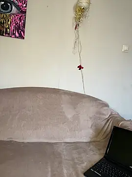 April Purr online show from March 31, 2026, 10:37 am