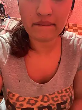 naomirouse  online show from September 14, 2025, 7:57 pm