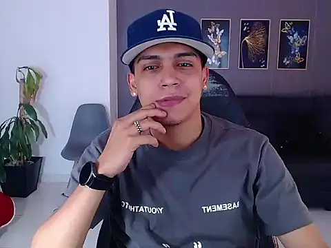 david santos16 online show from September 20, 2025, 5:52 am