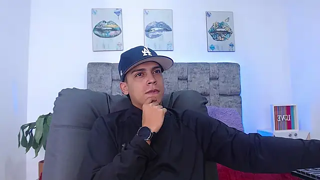 david santos16 online show from October 17, 2025, 4:15 am