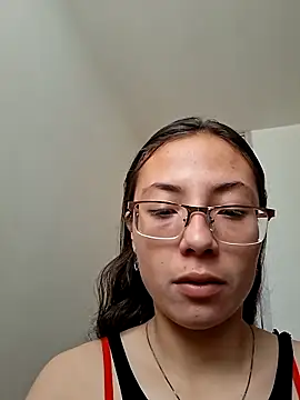 Valeria Saenz 25 online show from September 9, 2025, 4:28 pm