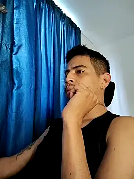 Juann-cock online show from November 30, 2025, 4:11 pm